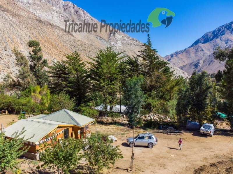 Terreno de 6.000 m2 con linda casa , cabaña y orilla de río, Cochiguaz, Valle del Elqui. $220 mm