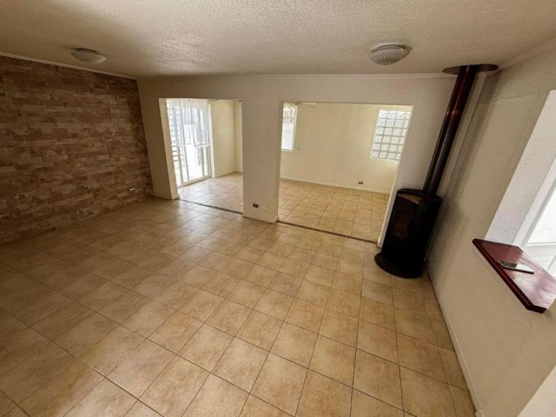 FYC VENDE AMPLIA CASA EN CONDOMINIO ALTO CURAUMA, DOS PISOS