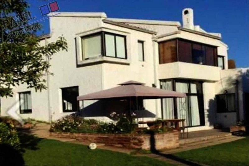 Foto Casa en Venta en REÑACA, Viña del Mar, Valparaiso - $ 460.000.000 - CAV33160 - BienesOnLine