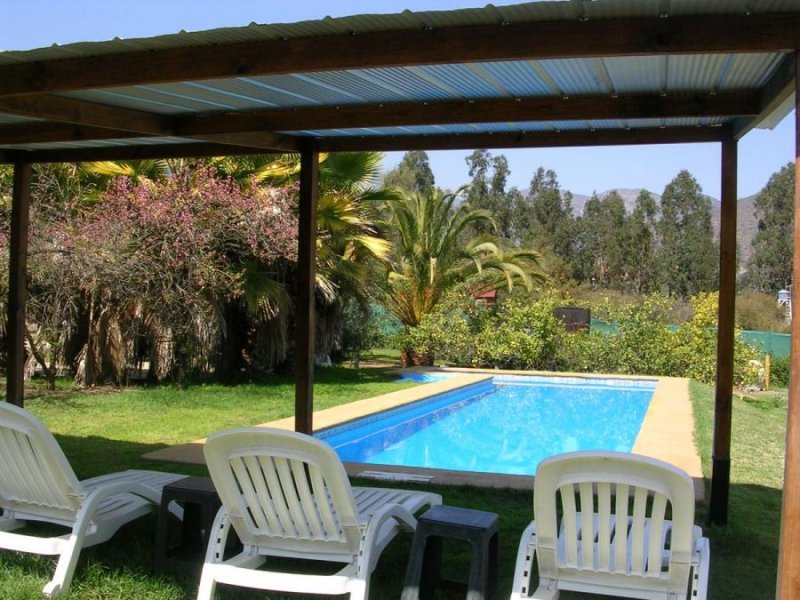 ARRIENDO CASA CON PISCINA EN OLMUE