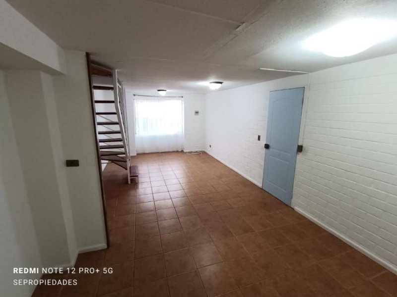 Arriendo casa de 2 pisos en Villa Alemana Sur