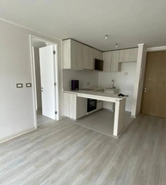 Arriendo departamento sin amoblar, un dormitorio 