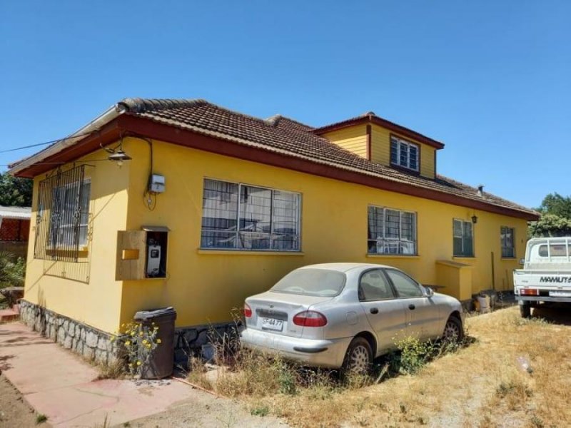 CASA DE 1 PISO DE ESTRUCTURA SÓLIDA, EN GRAN TERRENO, BELLOTO NORTE