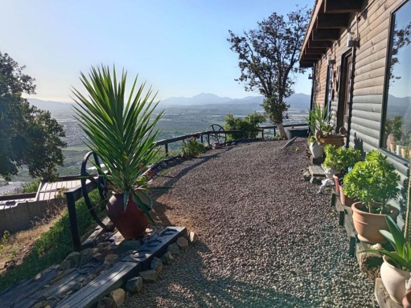 CASA TIPO LOFT CON HERMOSA VISTA AL VALLE DEL ACONCAGUA Y SAN PEDRO.