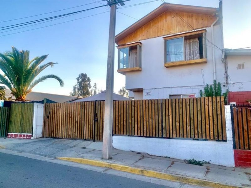 CASABLANCA. VENTA CASA 3D 2B DE 2 PISOS. SECTOR RESIDENCIAL