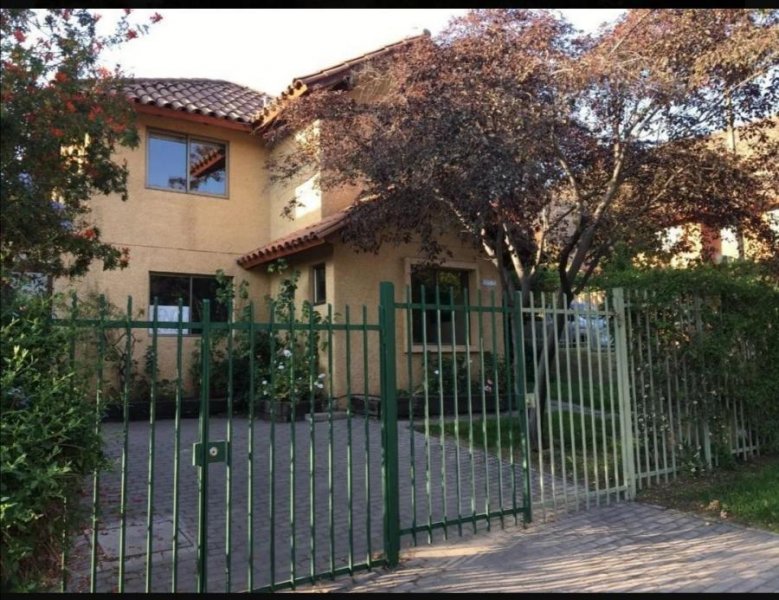 Foto Casa en Venta en Huechuraba, Santiago - UFs 9.850 - CAV121465 - BienesOnLine