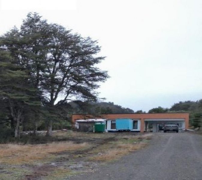 Hermosa parcela con casa nueva en sector Laguna Hueico. Península de Rilán, comuna de Castro.