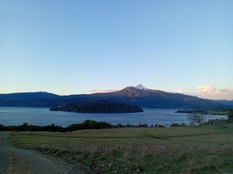 PARCELA EN LAGO RUPANCO, con privilegiada vista al lago y a la cordillera.