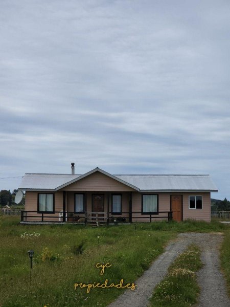 VENDO CASA EN PARCELA DE 0,5 HECTAREA EN QUILQUICO