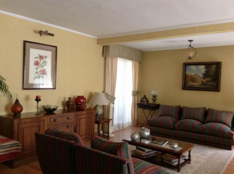 Foto Casa en Venta en Las Condes, Santiago - UFs 13.000 - CAV45134 - BienesOnLine